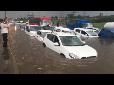 Destructive Flash Flood hit Beitbridge , Zimbabwe | Mafashama Anoparadza akarova Beitbridge | Disasr