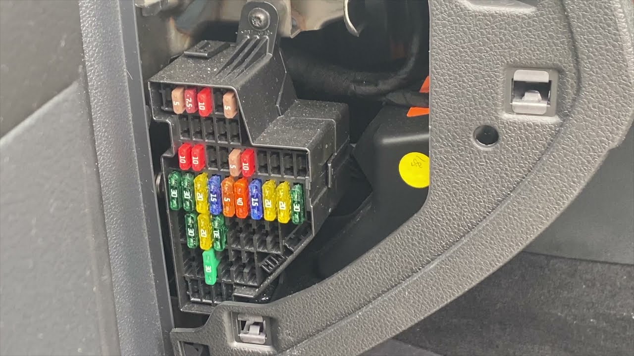 Fuse box location and diagrams: Volkswagen Passat - YouTube