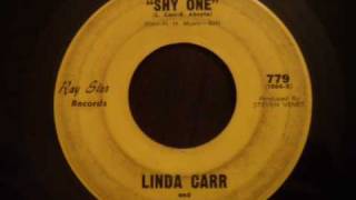 Linda Carr and The Impossibles - Shy One - Very Rare Early 60's Doo Wop Ballad chords