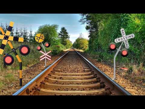 【踏切アニメ】さまざまな形の踏切カンカン 4522 Railroad crossings of various shapes 4522
