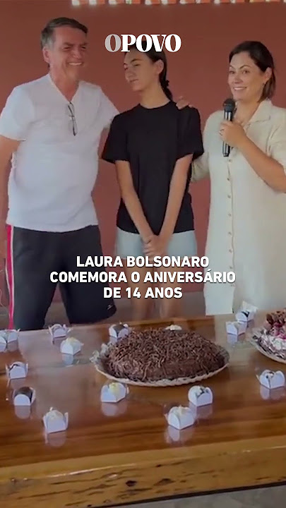 Reação de Laura, filha de Bolsonaro, na 'festa' de seu aniversário