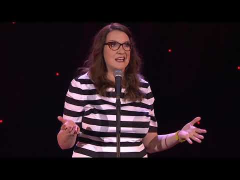 Video: Sarah Millican Netto waarde: Wiki, Getrouwd, Familie, Bruiloft, Salaris, Broers en zussen