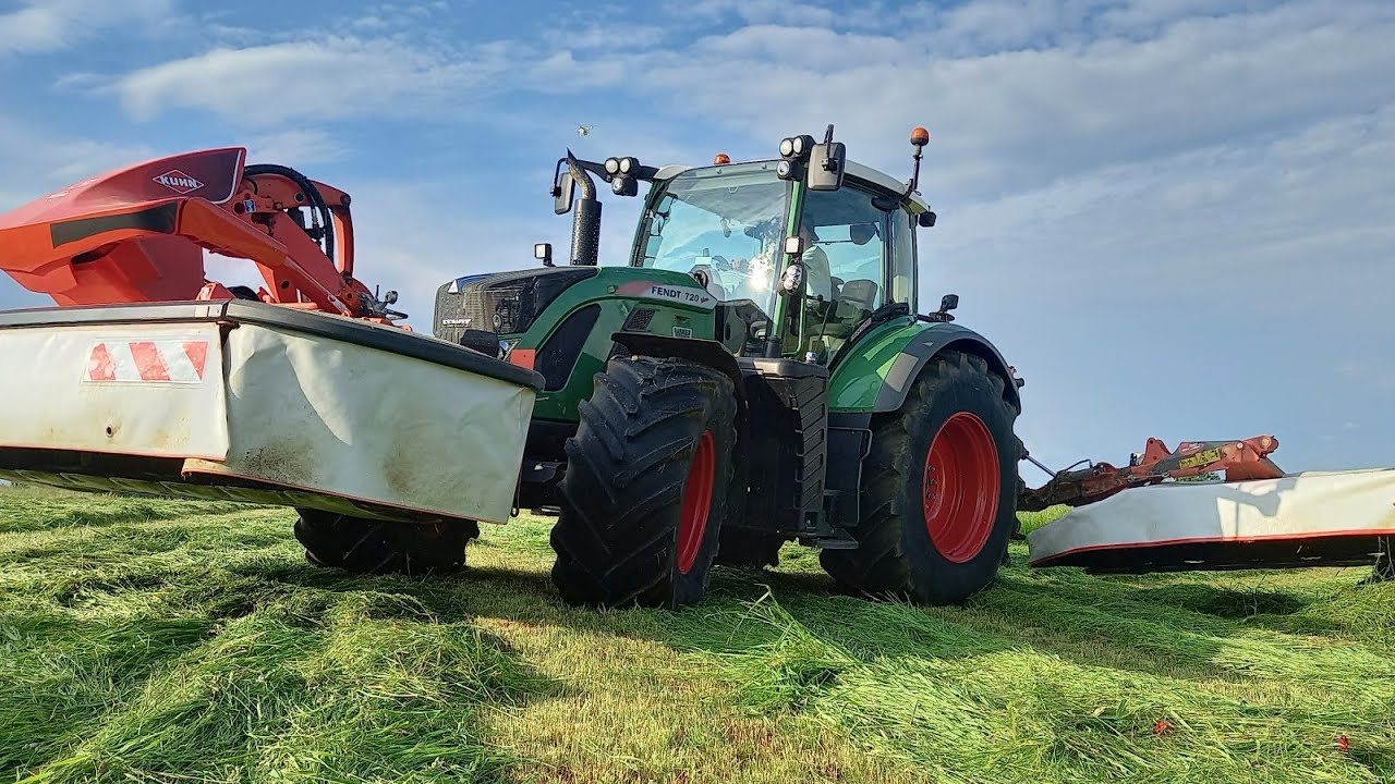 Fauche 2021, Fendt 720 + Groupe kuhn 8m70 dans le Doubs