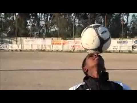 La Nazionale del Kenya Under 18 in ritiro a Vasto - ABRUZZO. L'Head Coach Riccardo Botta con i sei ragazzi di Malindi United Academy: Charles, Tony, Vincent, Victor, Nabil e Alfred. Video realizzato per MALINDI UNITED ACADEMY da K48 - LEONE BALDUZZI