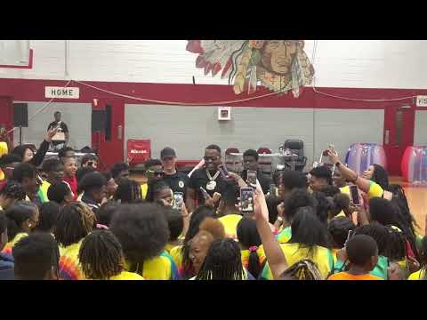 Super Nard rocks out @ Goodwyn Middle School…. Kids singing Word 4 Word #WWBJD