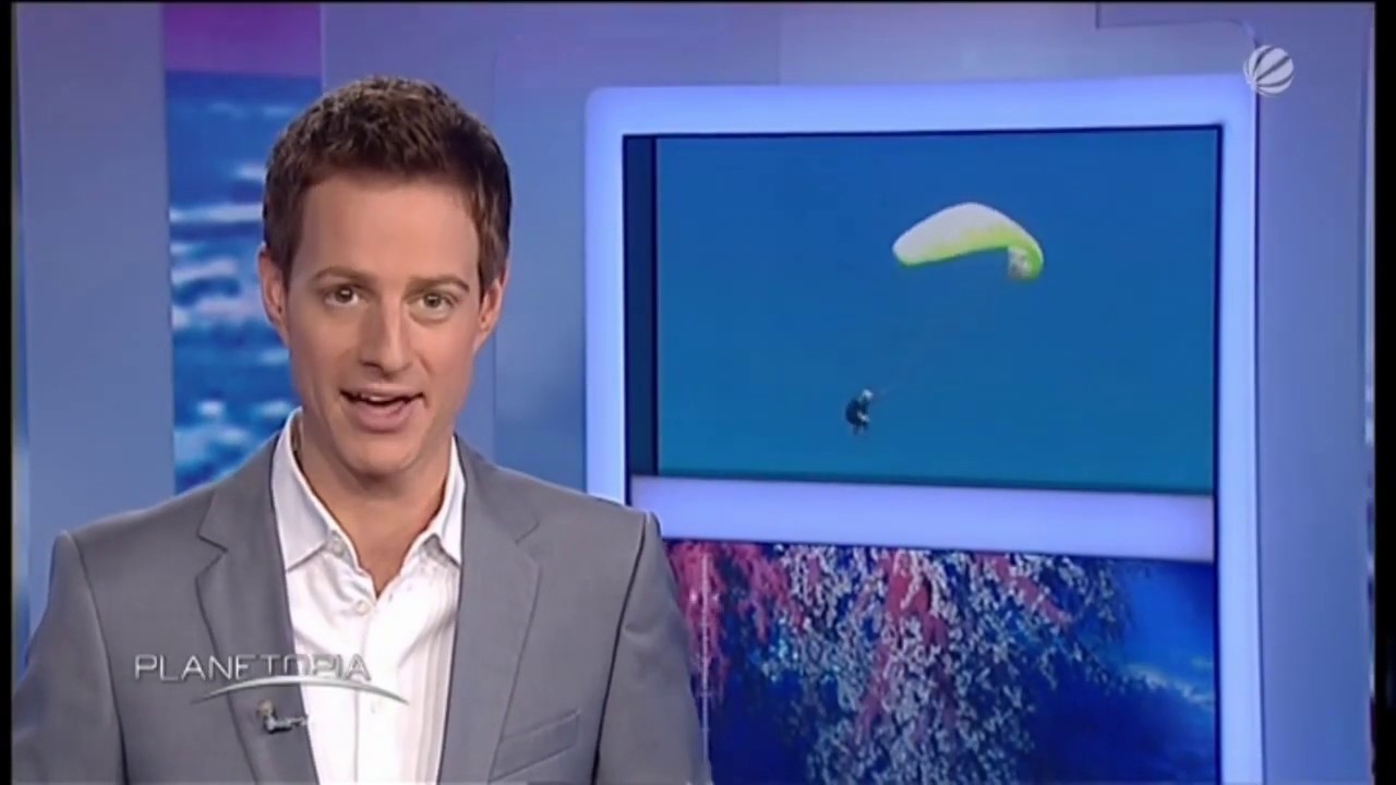 Simon Winkler and Sebastian Kahn at Sat1 Planetopia   Acro Paragliding