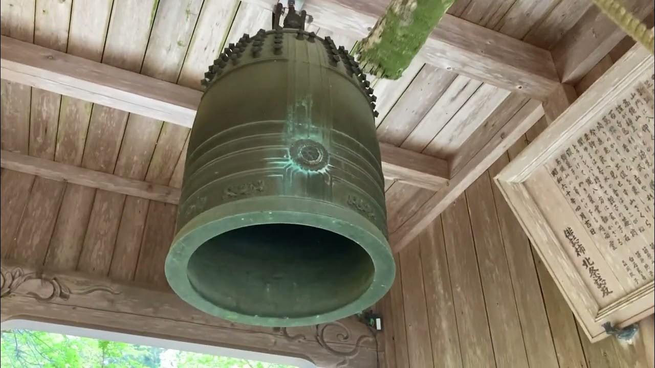 高縄寺の山門、鐘の音 / The gate of Takanawaji temple, the sound of the bell