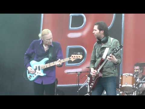 Gods Of Metal 2011- Milan - Paul Gilbert & Billy S...