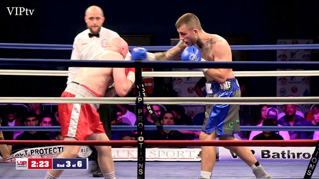Sam Eggington v Lewis van Poetsch  3.8.2019 at Oldham Sports Centre