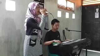 Top Hits - Tes Style Cur Sari Dangdut S950 Layang