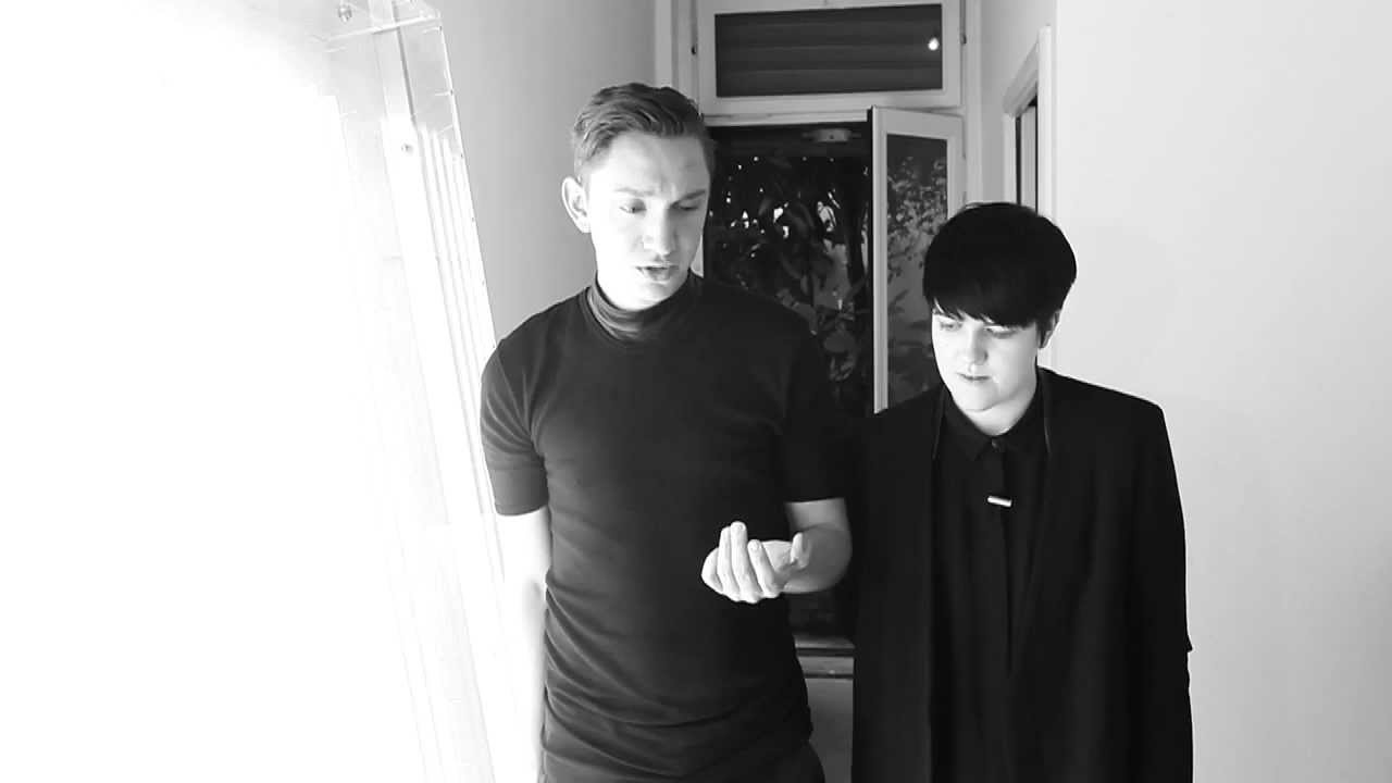 Romy Madley Croft & Oliver Sim (The XX) - Interview - YouTube