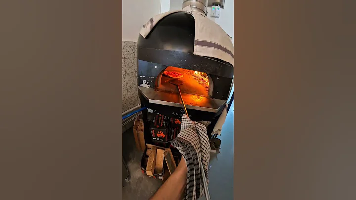 I timed myself !⏰️POV PIZZA MAKING 🍕 #pizza #italy #london #pizzayolo #pov #neapolitanpizza #pizza