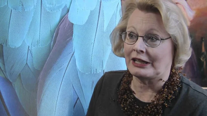 Beautiful details-video interview with Carol Lyon