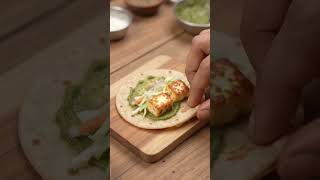 🌯 Making a Tiny Paneer Frankie #food #cooking