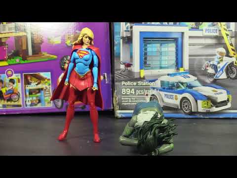 Superman & Supergirl vs Hulk & She-Hulk