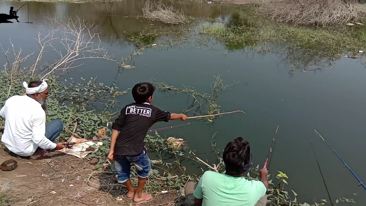 Small Boy catching Fish with Good Technique|| fish hunting - YouTube