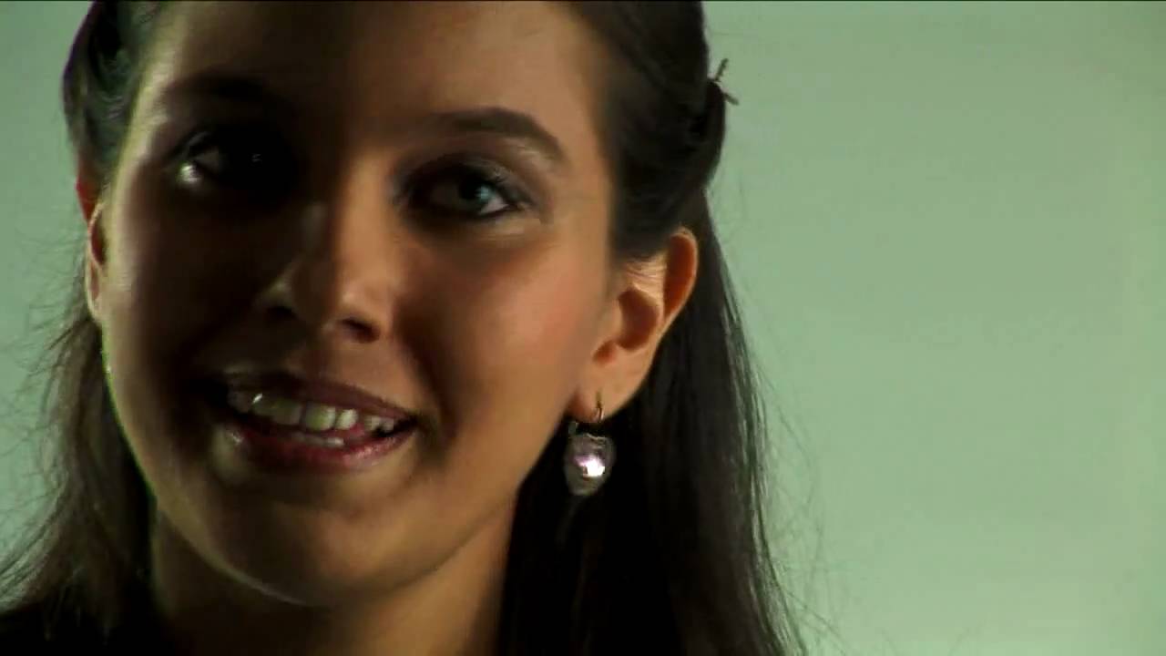 SOLUÇANDO DE SAUDADE - Bia Drummond