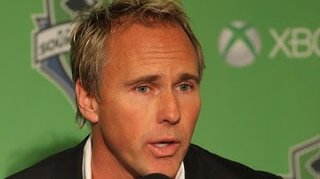 Interview: Chris Henderson on acquiring midfielder Calum Mallace