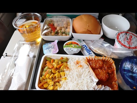 ვიდეო: რა საჭმელს ემსახურება Singapore Airlines Economy-ში?