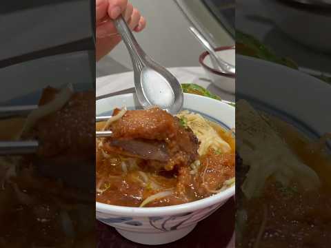 官心你的食衣住行育樂 🧙 2024年6月1日 🍚 台中 誠品480 美食街 清水排骨酥麵 麵Q 肉香 肉嫩Q 彈牙 大口吃 讚啦 美味 香濃 滑順 綿密 Food Clothing Housing 爽