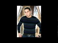 على ورق الورد أحمد رزوق 