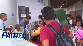 Pagkuha ng ticket para sa provincial buses sa PITX pahirapan | TV Patrol