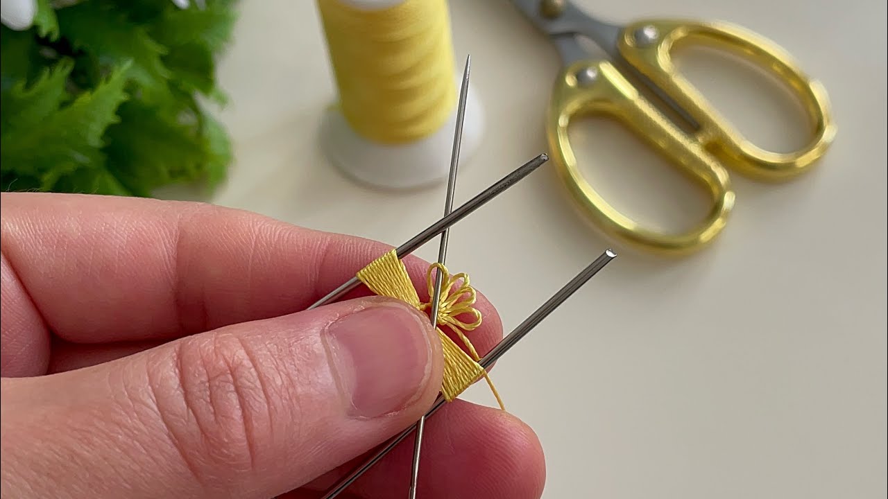 Firkete üzerine çok güzel bademli fiyonk yapımı iğne oyası modelleri iğne oyaları iğne oyası modeli