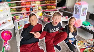 Download Lagu WE MAKEN ONZE EIGEN SNOEPWINKEL IN HUIS !! - De Bakkertjes #798 MP3