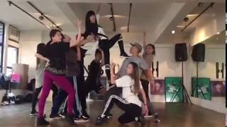 周慧敏 香港演唱會前夕媒體探班跳唱《自作多情》2018
