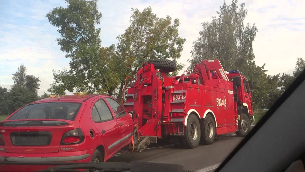 Volvo FL10 6x6 / EuroKran + Renault Mégane