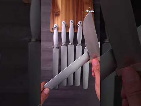 انت صلاخ هذا المستحد الناعم راح يسوي لك السكين موس حلاقة