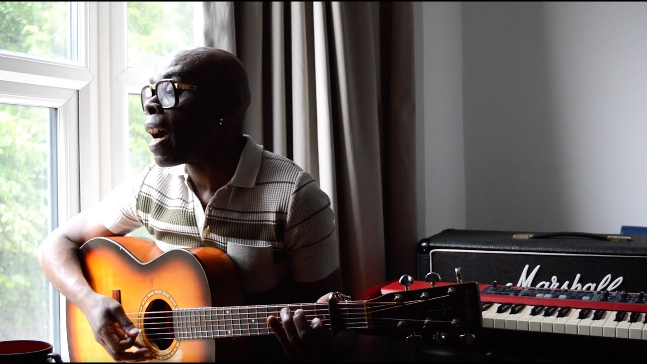 Seany Clarke - Stone Me (Live Version)