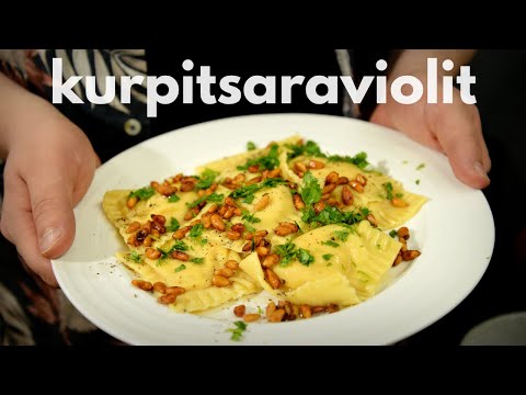 Tähän nopeaan ja helppoon omenpiirakkaan tarvitaan vain kolmea raaka-ainetta! Makeutus ja kaneli eiv. 