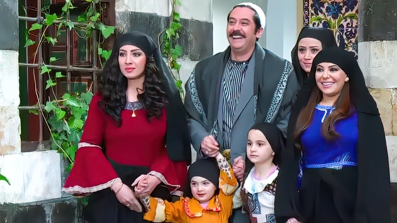 أبو شوكت جايب نسوانو الأربعة يعرفون على أبو عصام بعد رجعتو هههه