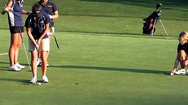Colleen Higgins finishes off her round of 43 (20 p...
