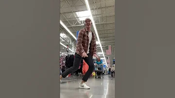 People Just Ignoring Me Dancing My Heart Out In The Middle Of A Grocery Store 