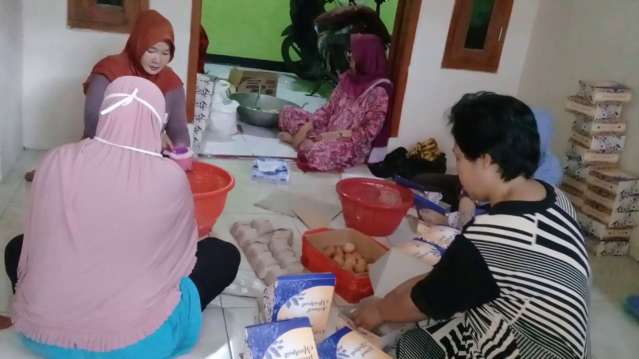 persiapan untuk malam kamis acara 40 hari ibunda tersayang persiapan untuk malam kamis acara 40 hari ibunda tersayang