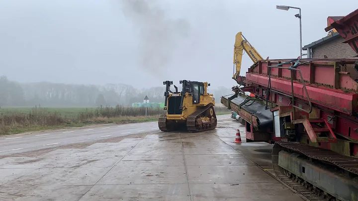 Caterpillar D8R, year 2011 (Refnr. BM3127)