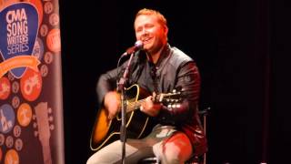 "Follow Your Arrow"- Shane McAnally at CMA Songwriters, London, 2016.