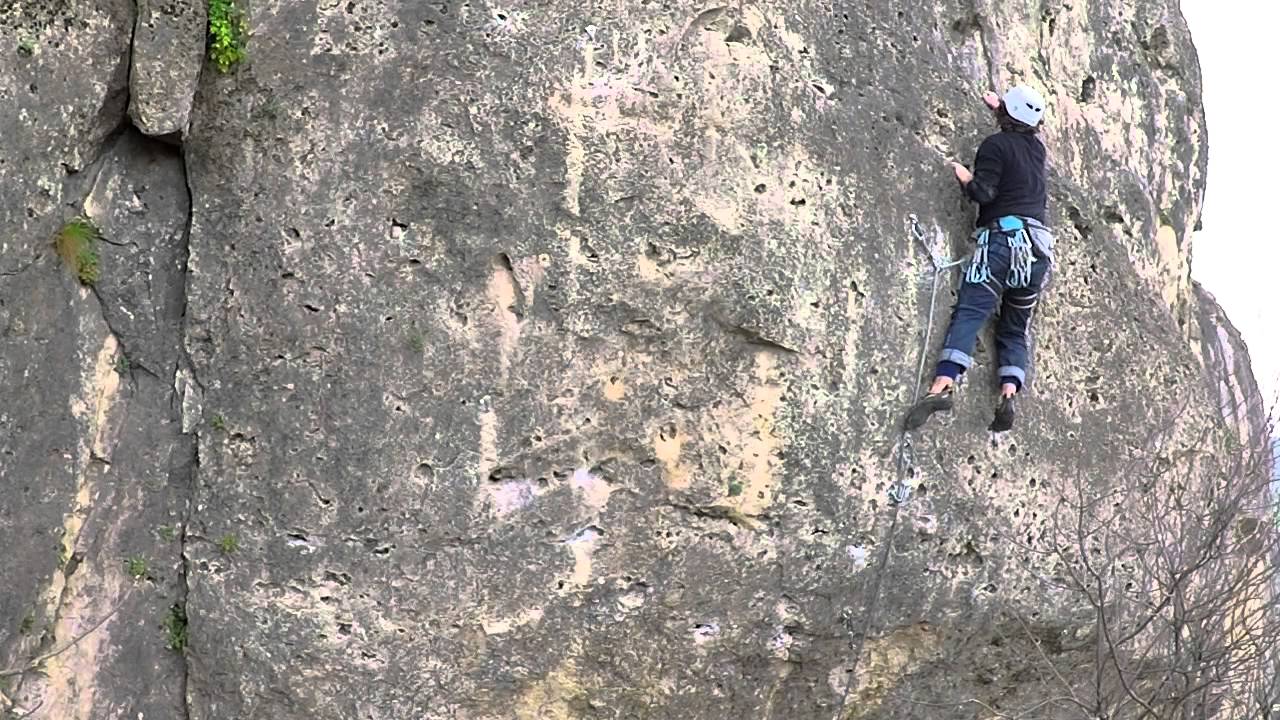 Enrique Jorreto: Salamandra Boulder Café (6B). Escalada en Patones.