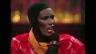 Grace Jones - The Hunter Gets Captured By The Game (El Gran Baile, Chile 1980)