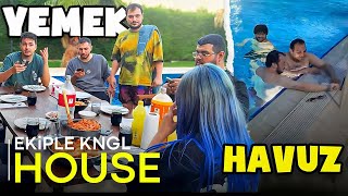 Kngl Houseda Bi̇r Gün