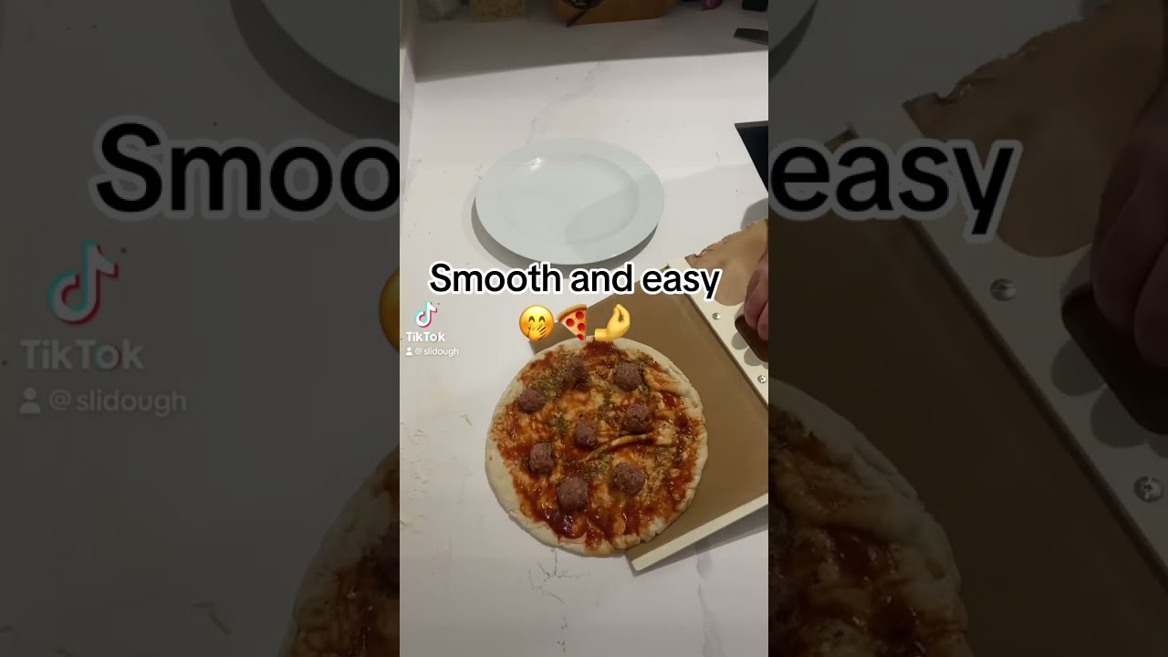 SlideEase Sliding Pizza Peel: Enhancing Your Pizza Experience