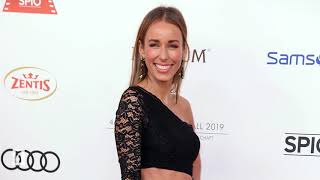 Annemarie Carpendale - Y Auftritt In Schwarzer Spitze