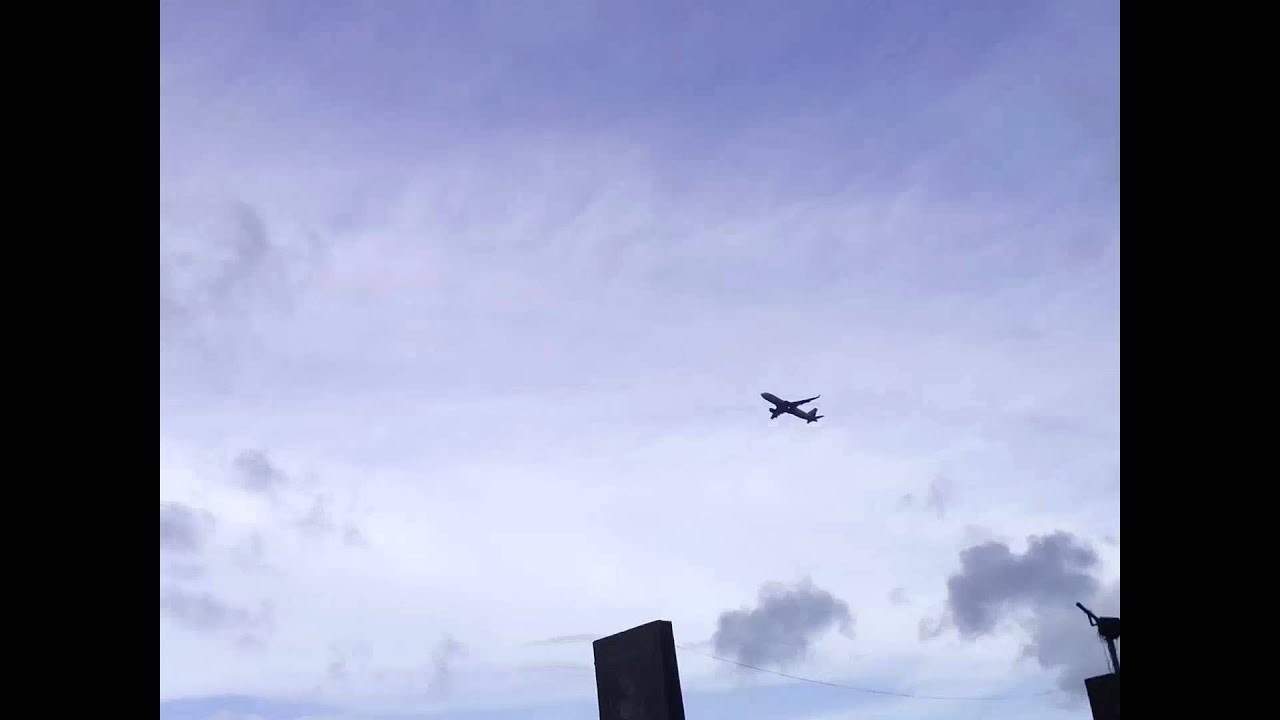 Windy Day Planespotting at Kolkata NSCB Intl. YouTube