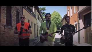 The Panicles - Correrò Unofficial Clip