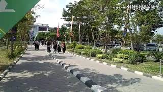 teman ibarat banyu pacar ibarat emas. kowe iso sugeh mergo emas tapi awakmu gak iso urip tanpo banyu