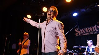 Huey Lewis and the News - The Boys Are Back in Town (Thin Lizzy cover) – Mill Valley Film Festival chords