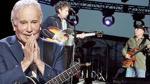 Bob Dylan Explains What Makes Paul Simon a Songwriting Legend