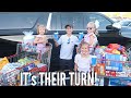 IT'S THEIR TURN AGAIN! / GOMEZ KIDS MAKE TOUCH CHOICES AT COSTCO